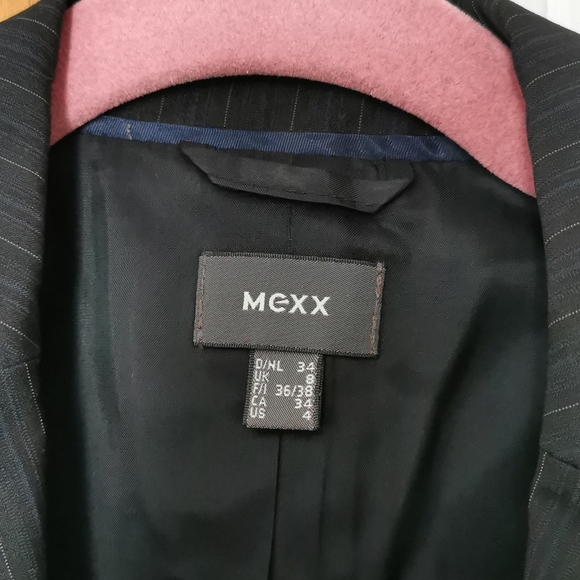 Mexx suit, Jacket and Pants( both size 4 US). Black with grey and blue lines. - Picture 4 of 6